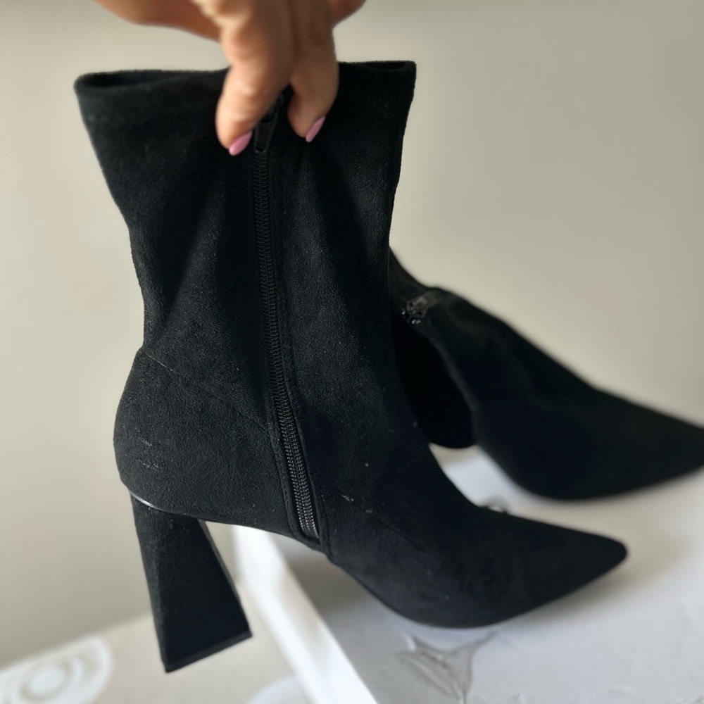 Black Boot
